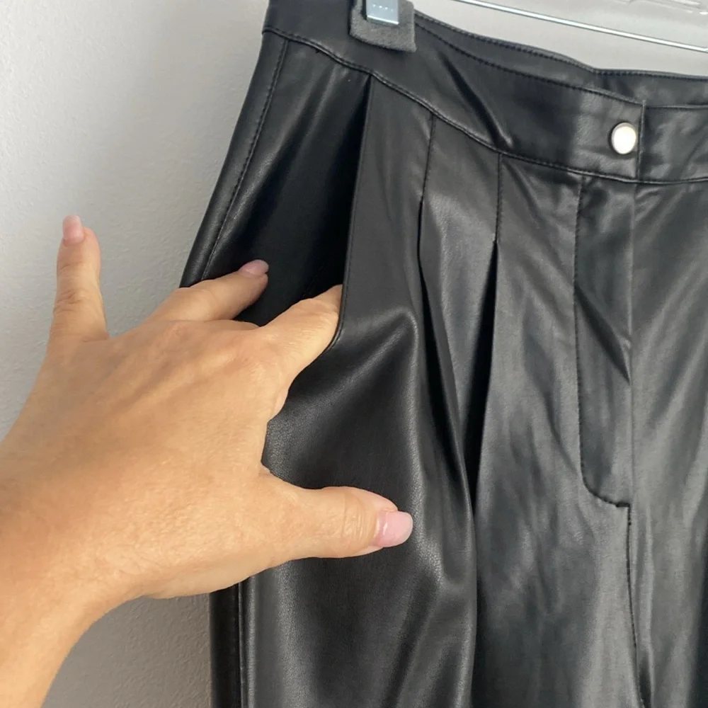 Topshop Black Faux Leather High Waisted Pants Size 8 - Picture 3 of 8